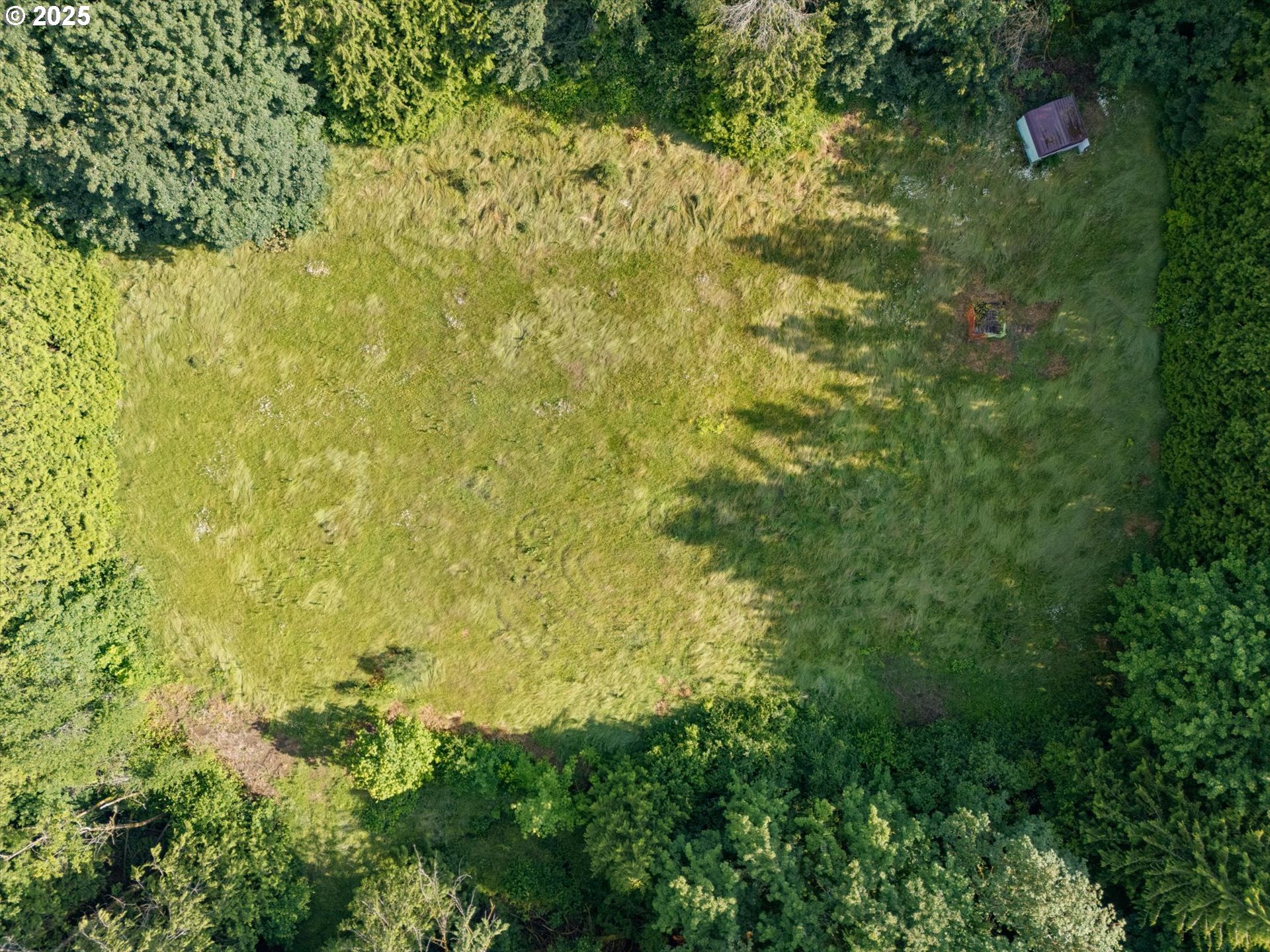 main property photo 18