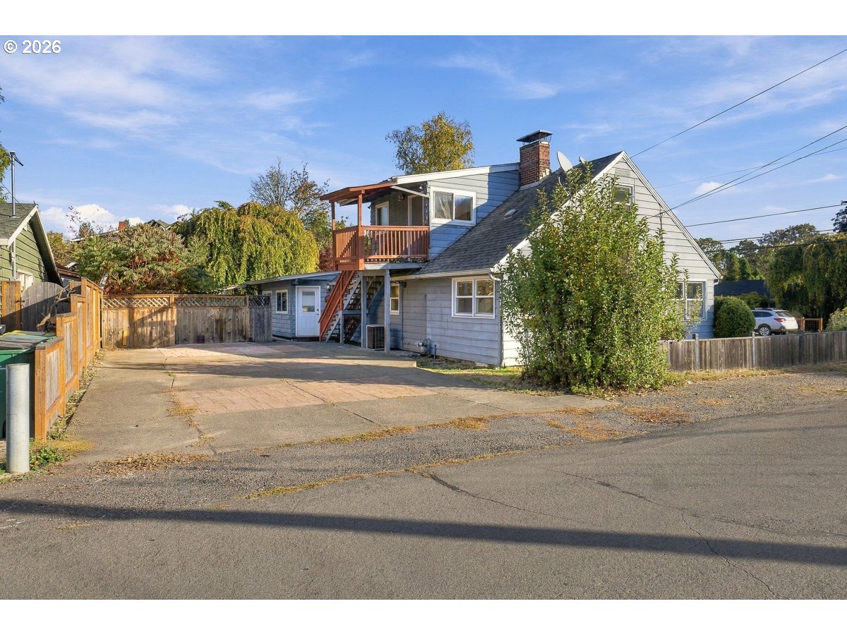 main property photo 29
