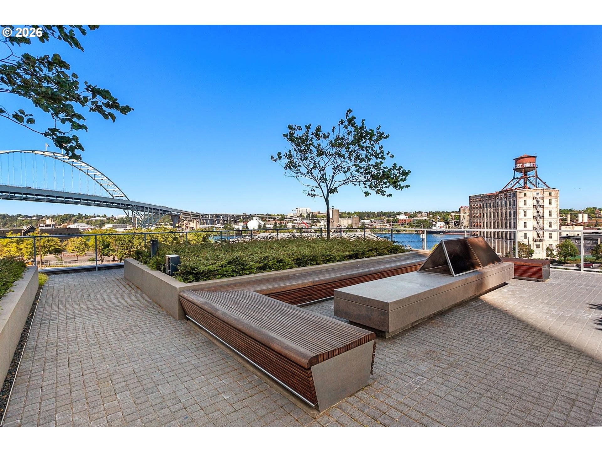 main property photo 28
