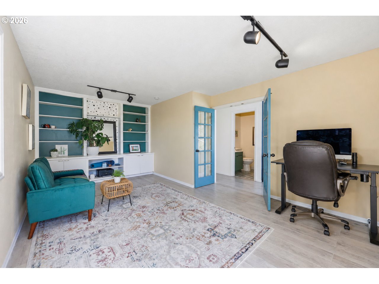 main property photo 19