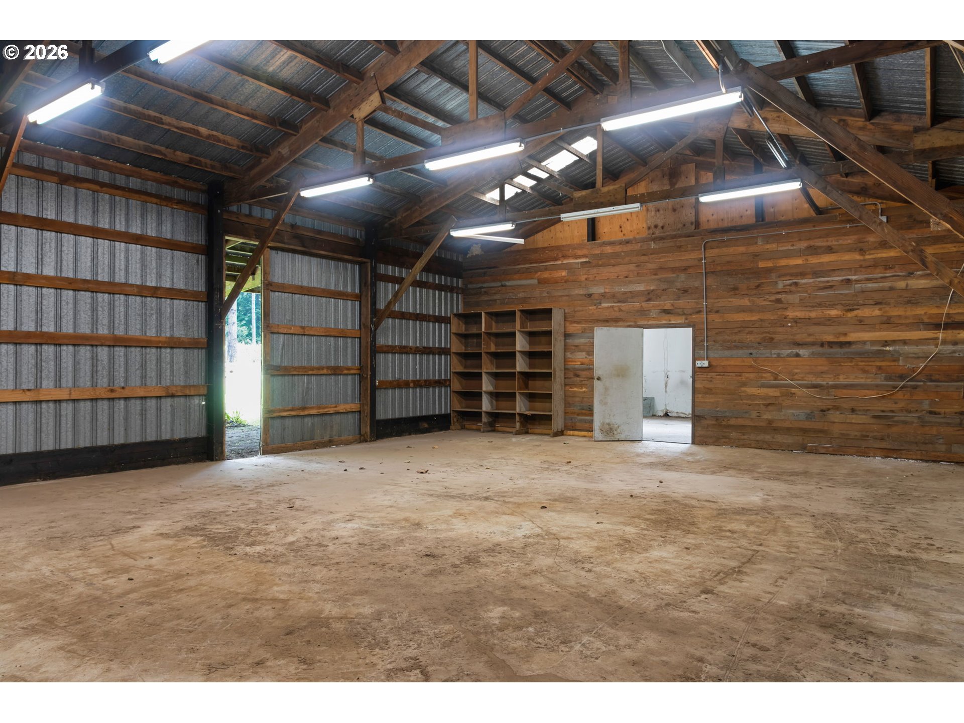 main property photo 17