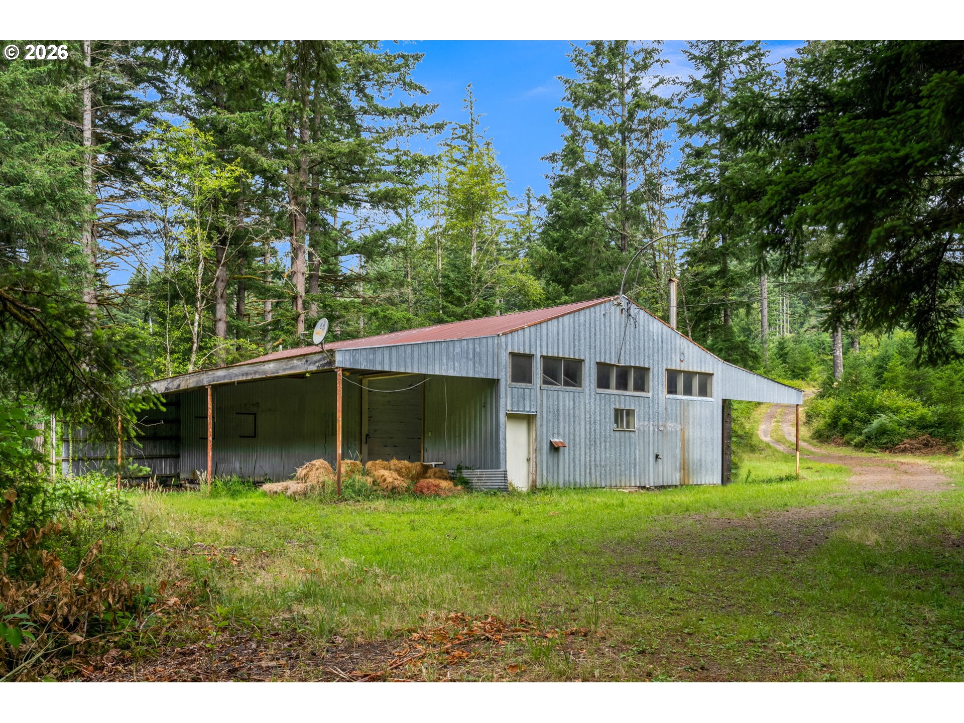 main property photo 5