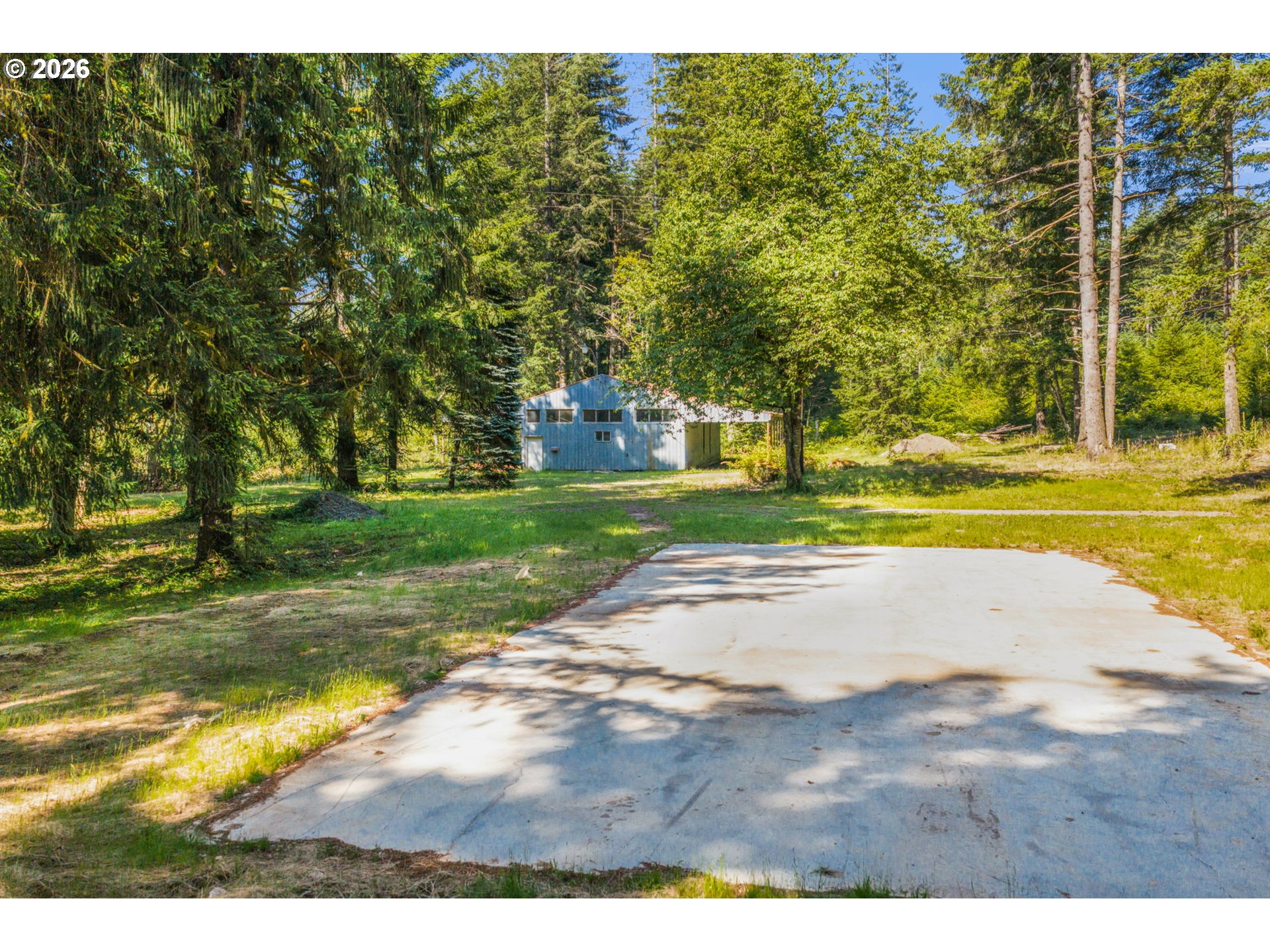 main property photo 8