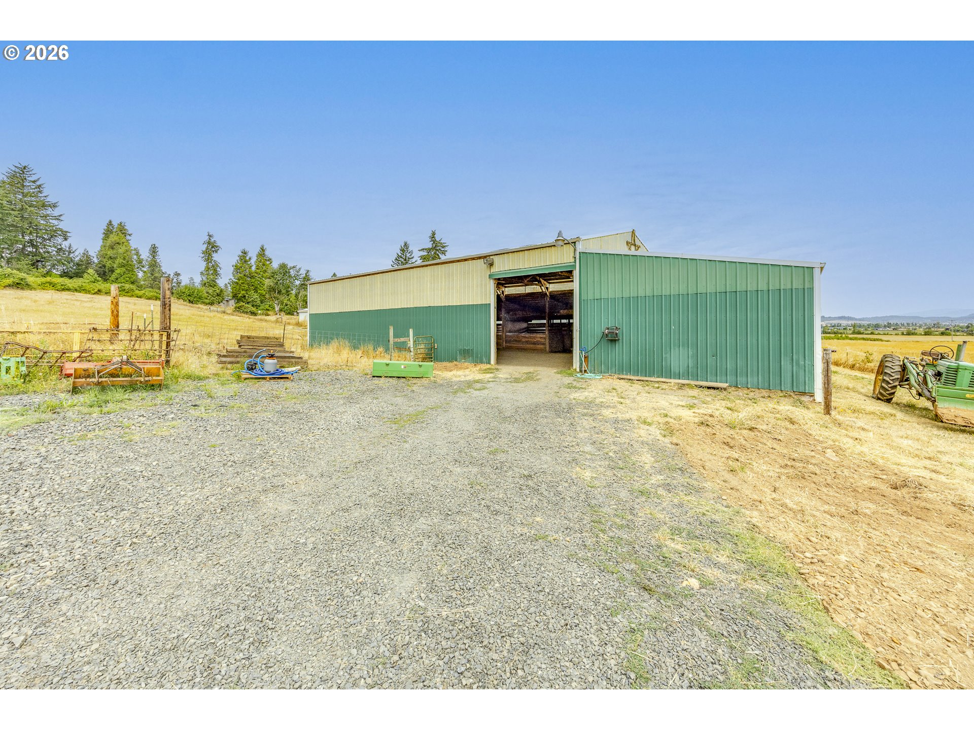 main property photo 34