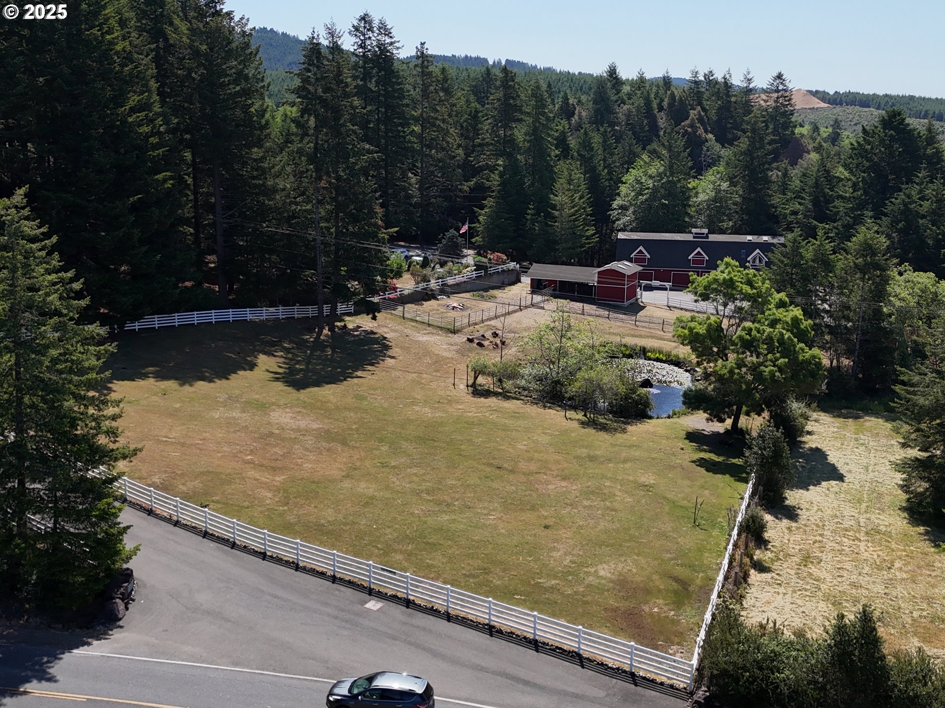 main property photo 9