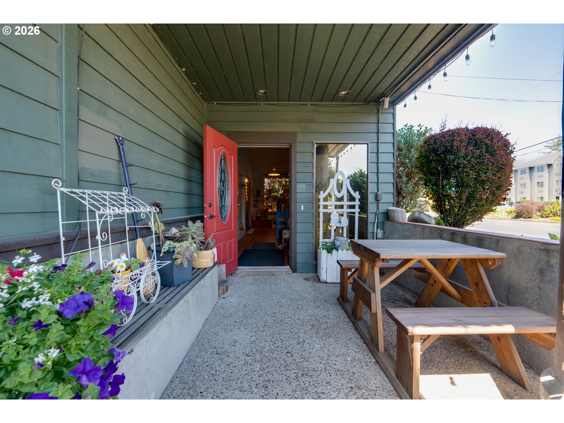 main property photo 8