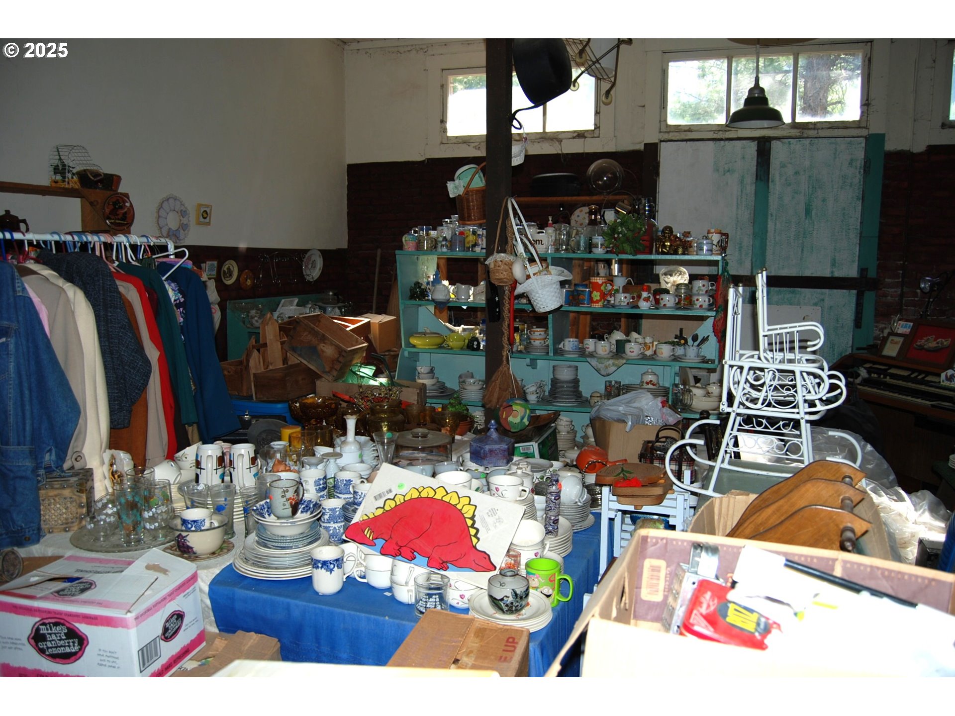 main property photo 33