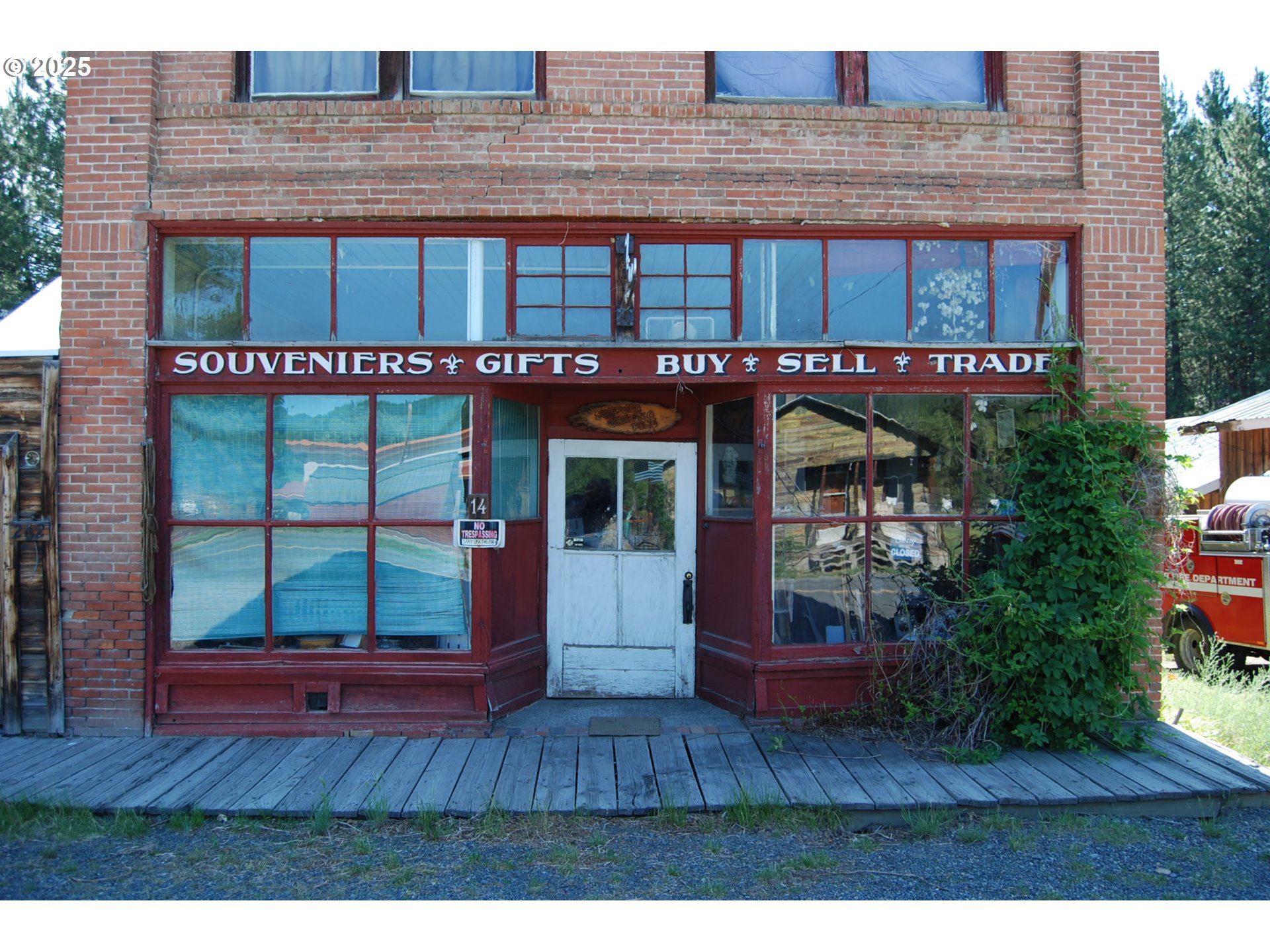 main property photo 4