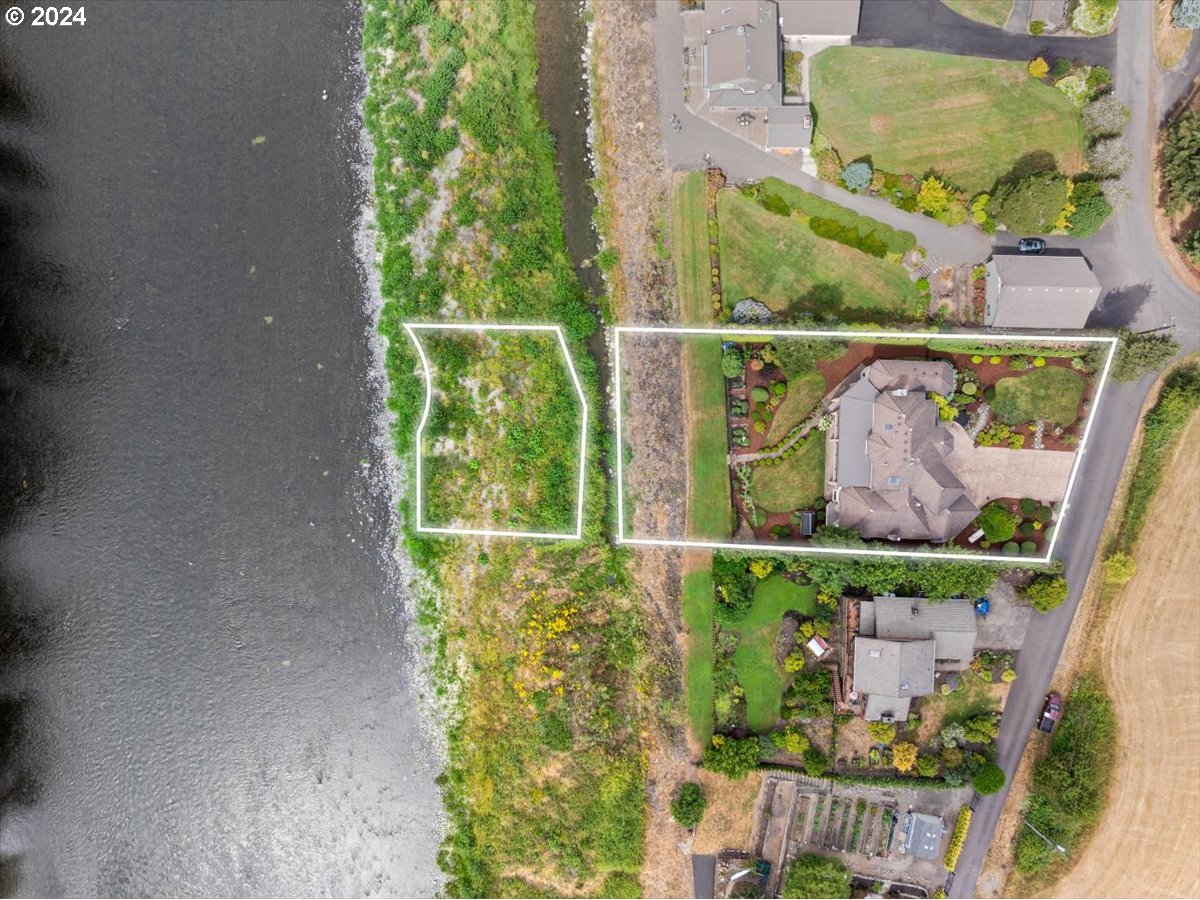 main property photo 47