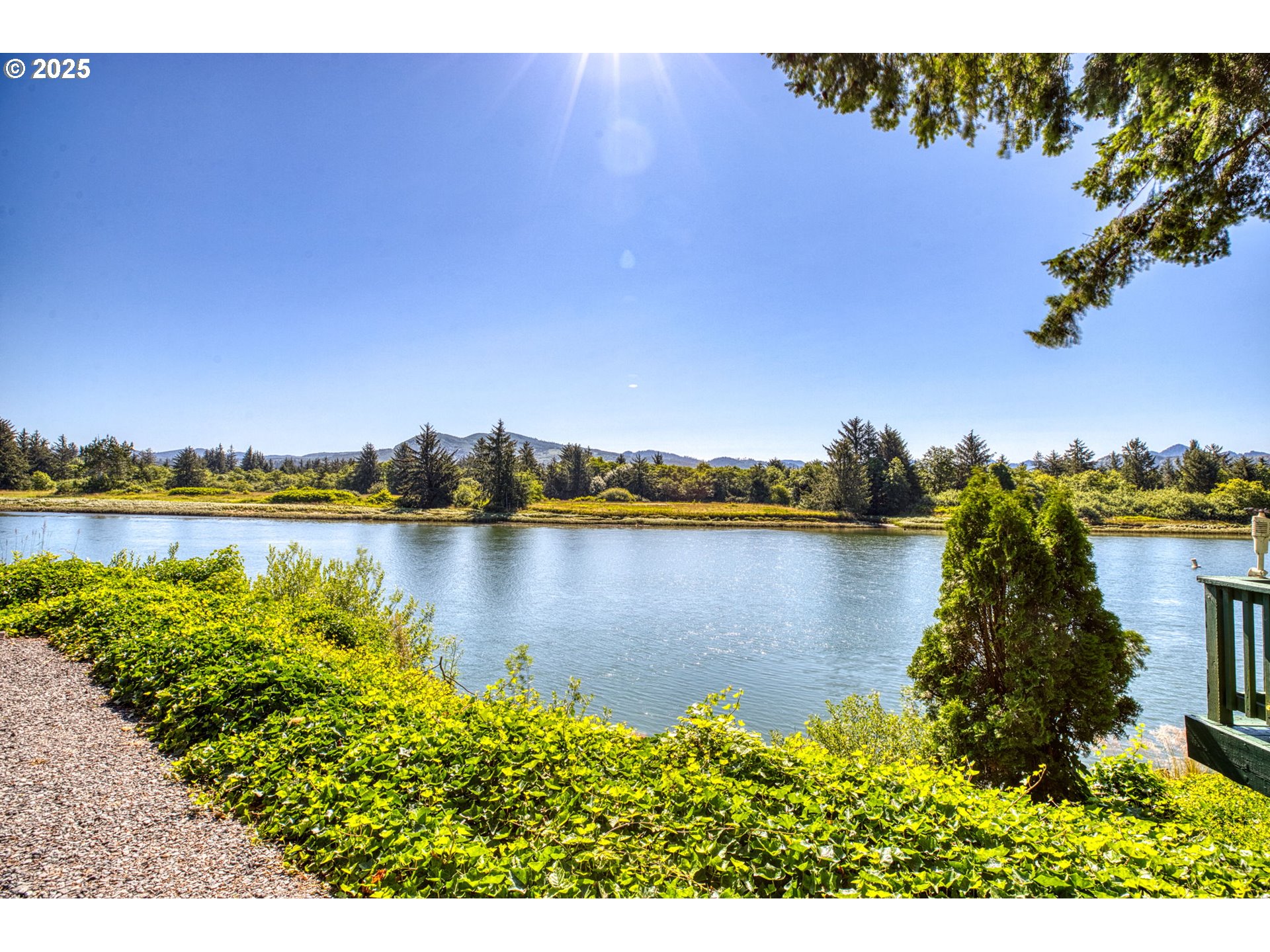 property viewer photo 13