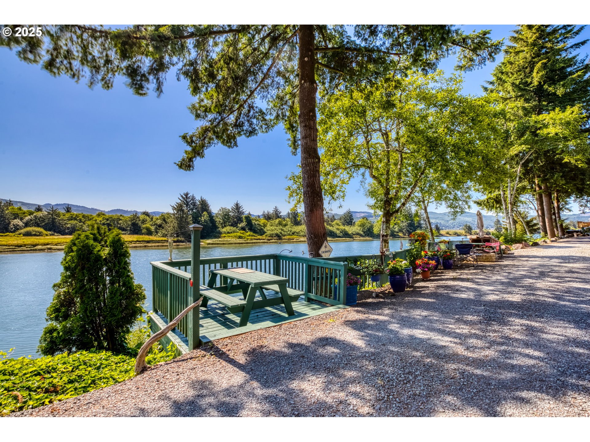 property viewer photo 15