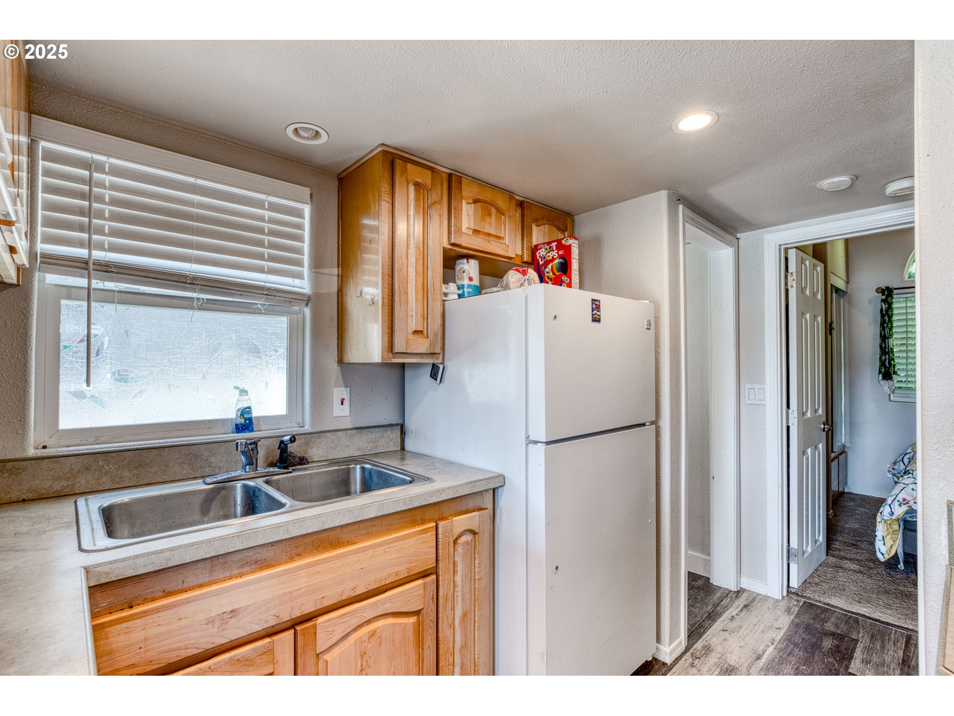 property viewer photo 7