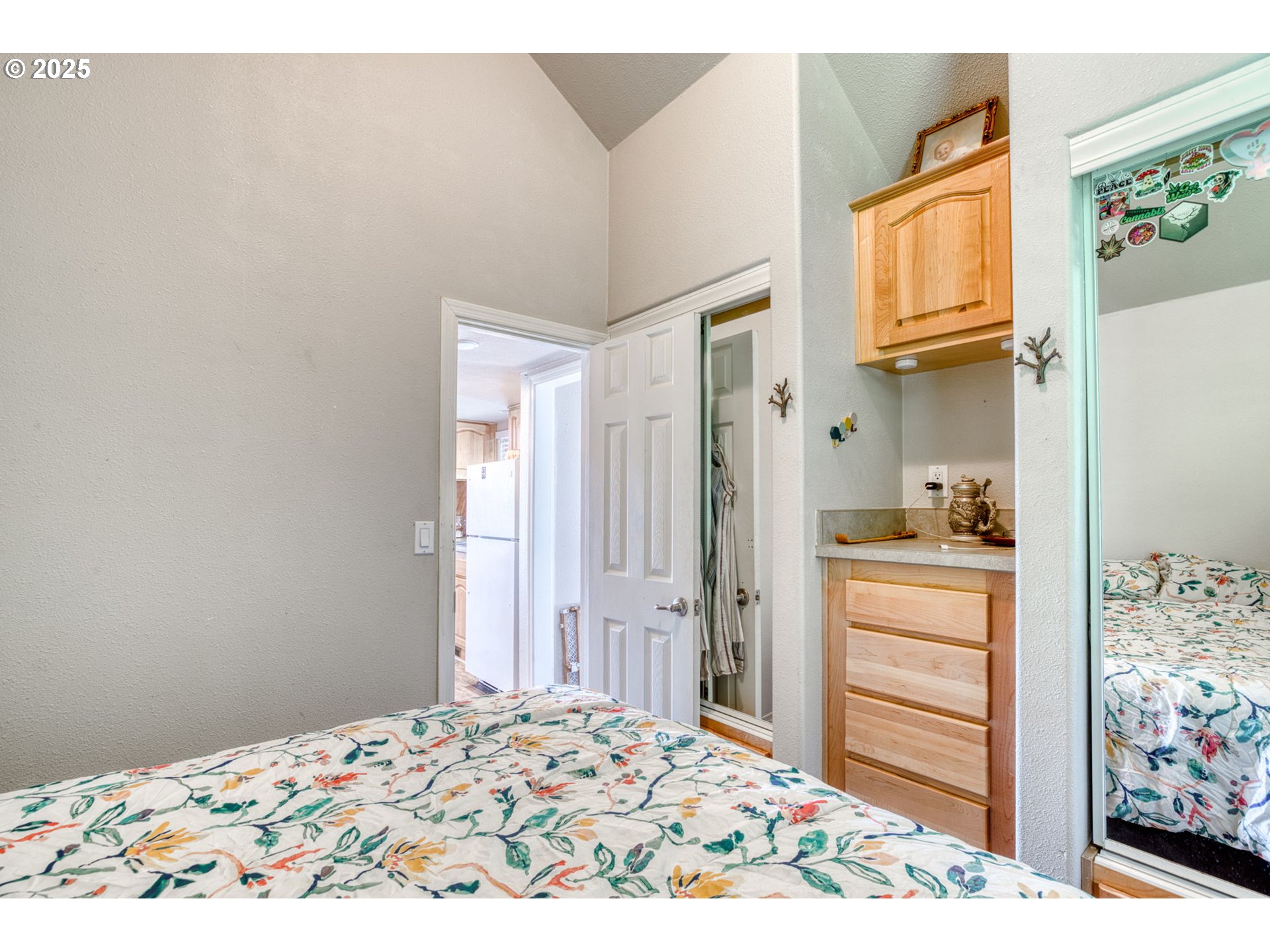 property viewer photo 9