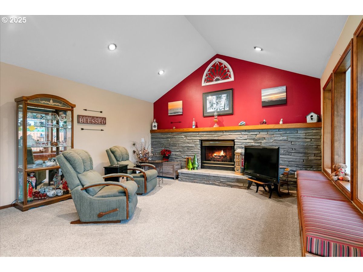 property viewer photo 11
