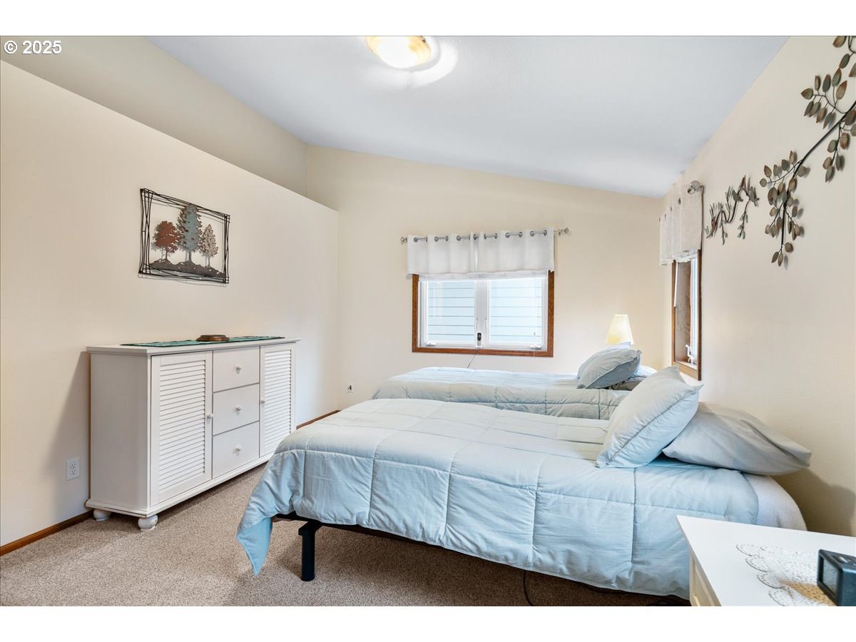 property viewer photo 20