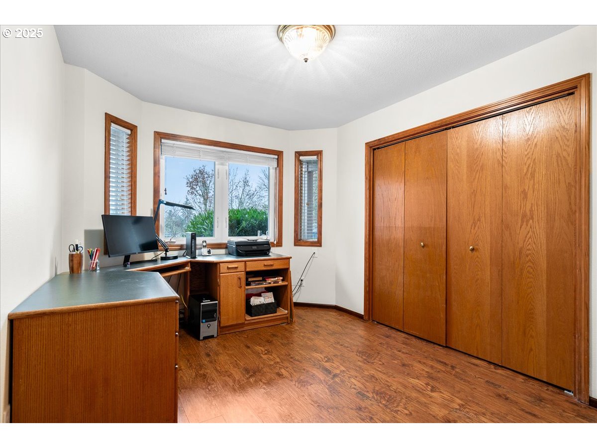 property viewer photo 23