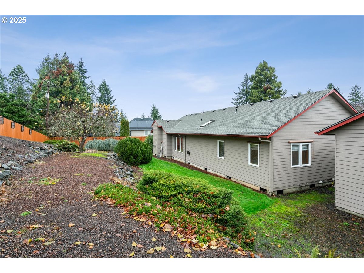 property viewer photo 35