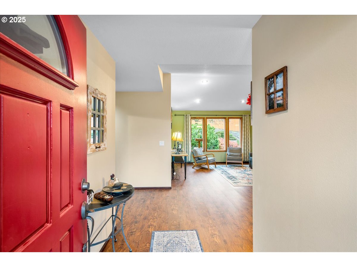 property viewer photo 5