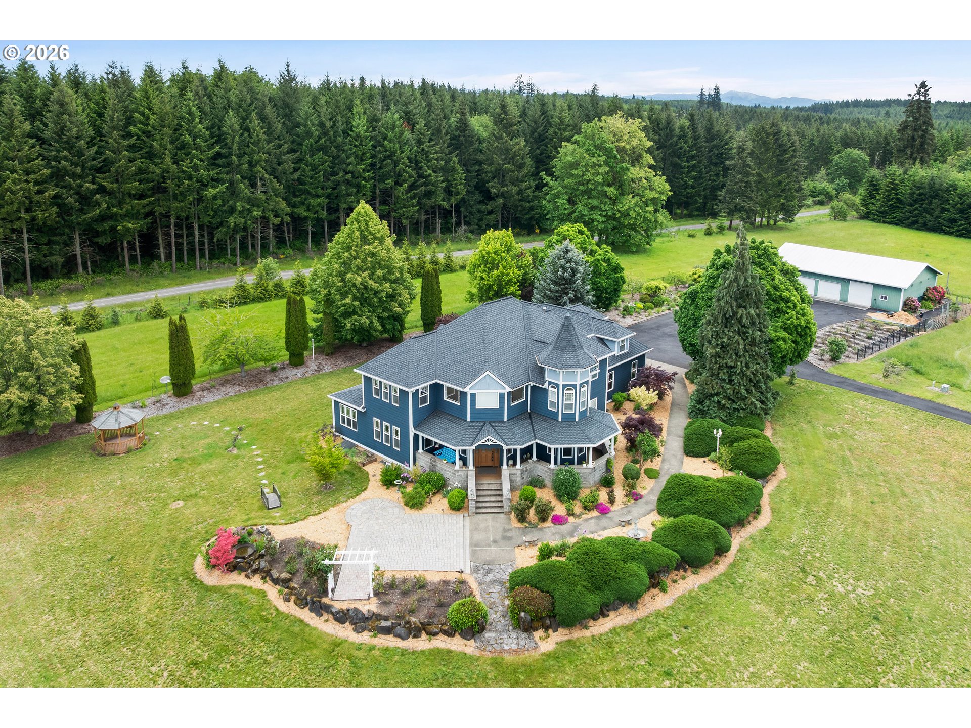 main property photo 4