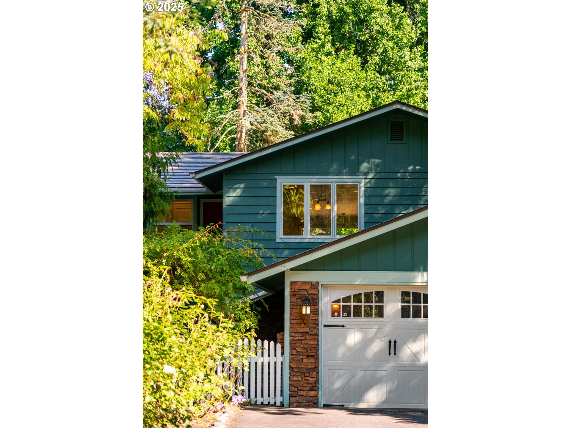 property viewer photo 1