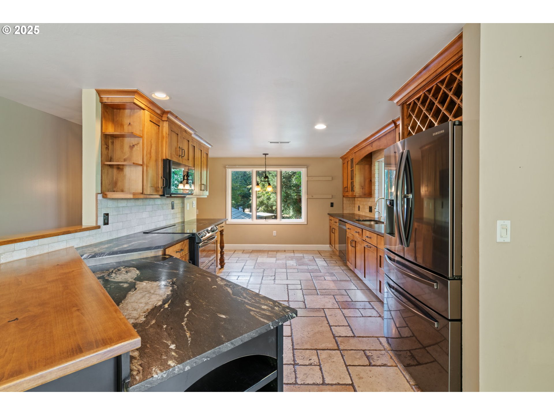property viewer photo 11