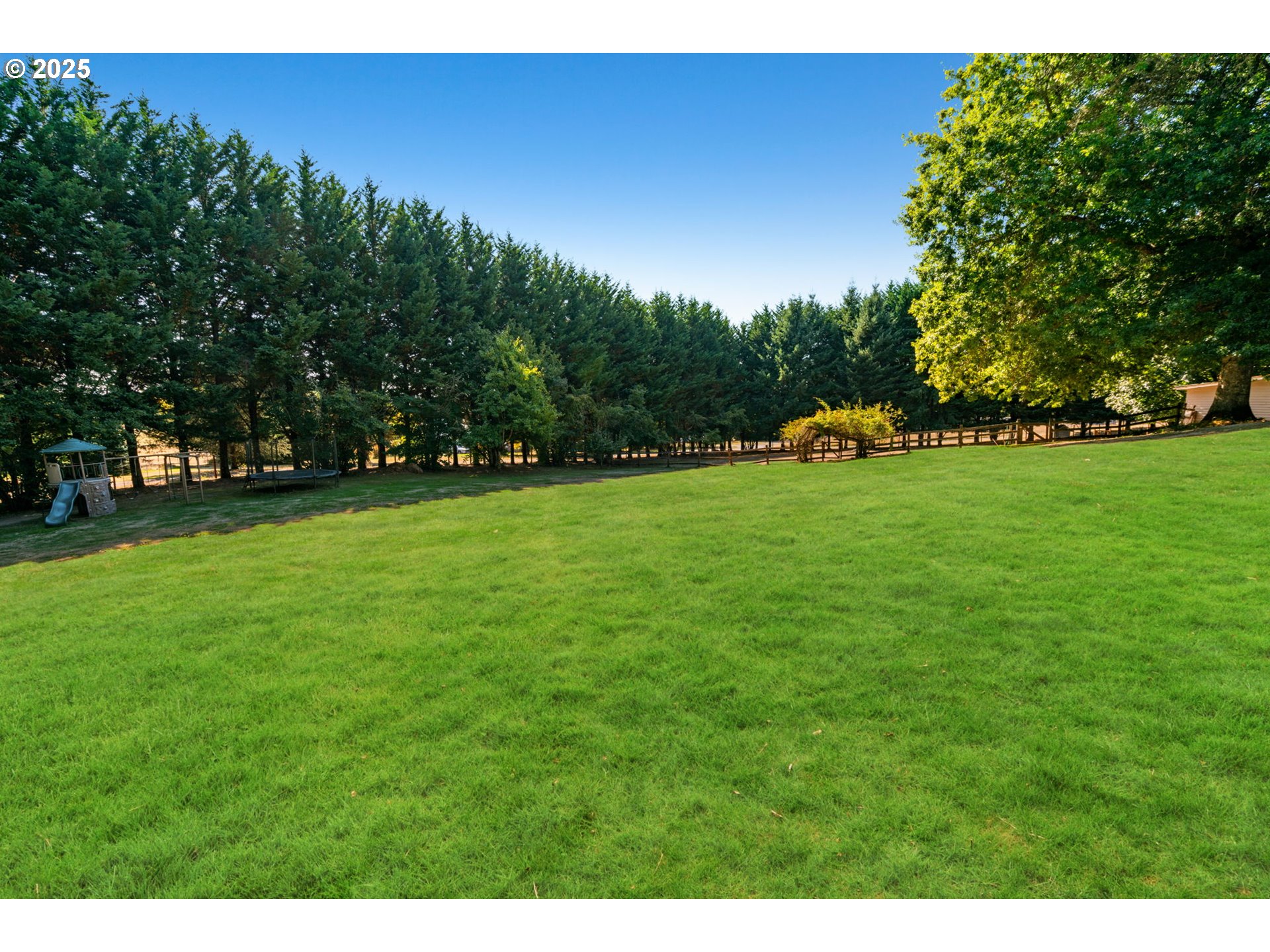 property viewer photo 5