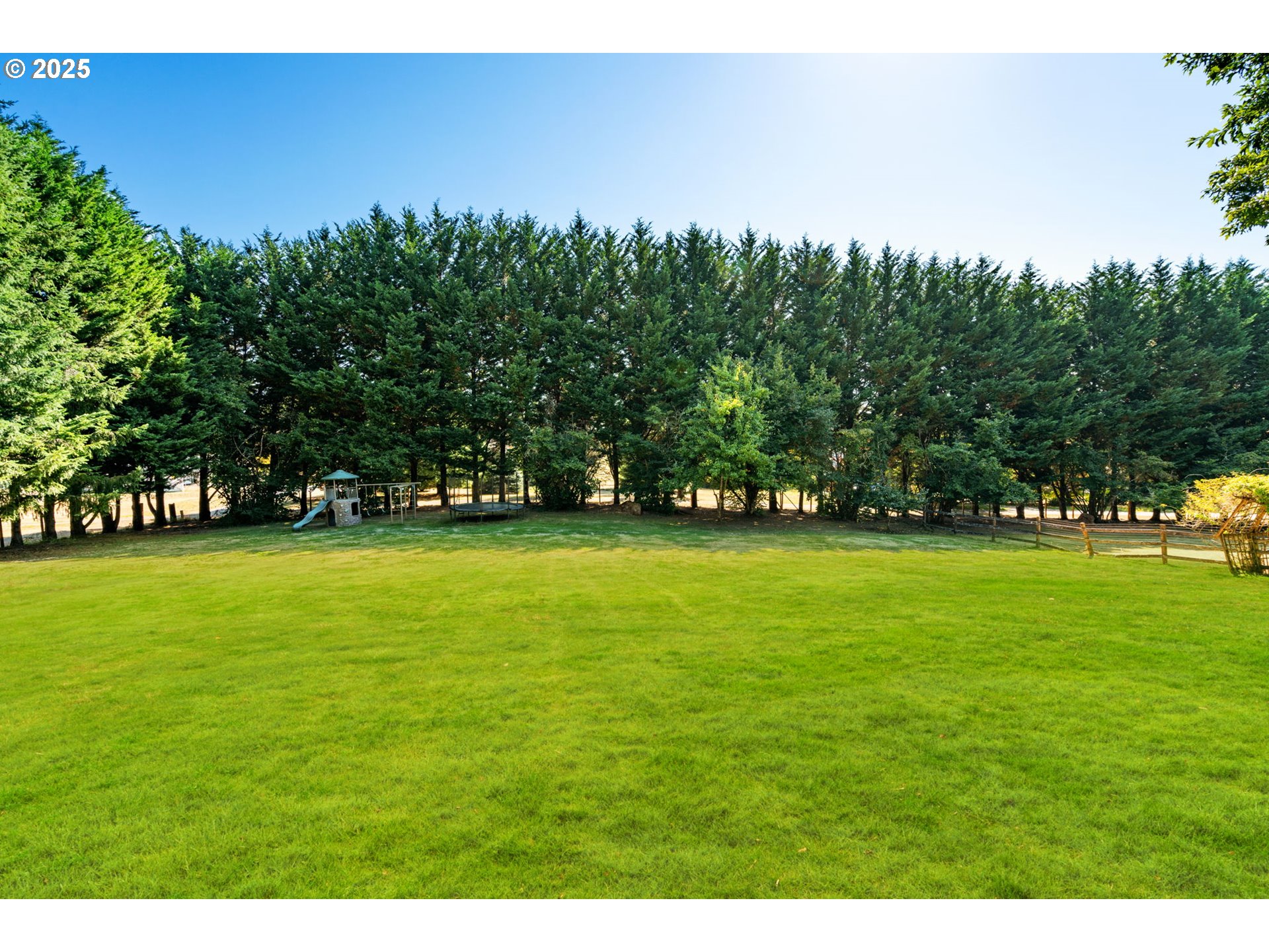 property viewer photo 6