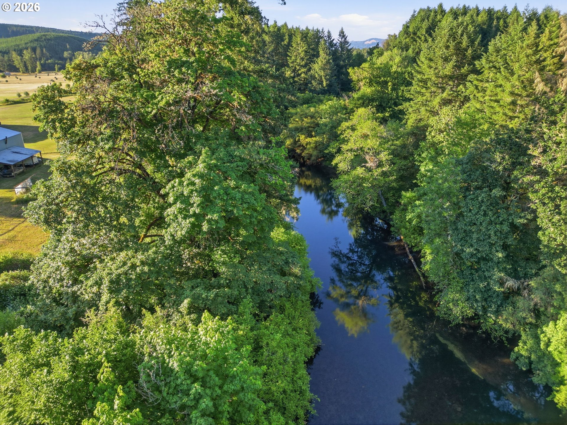 main property photo 40