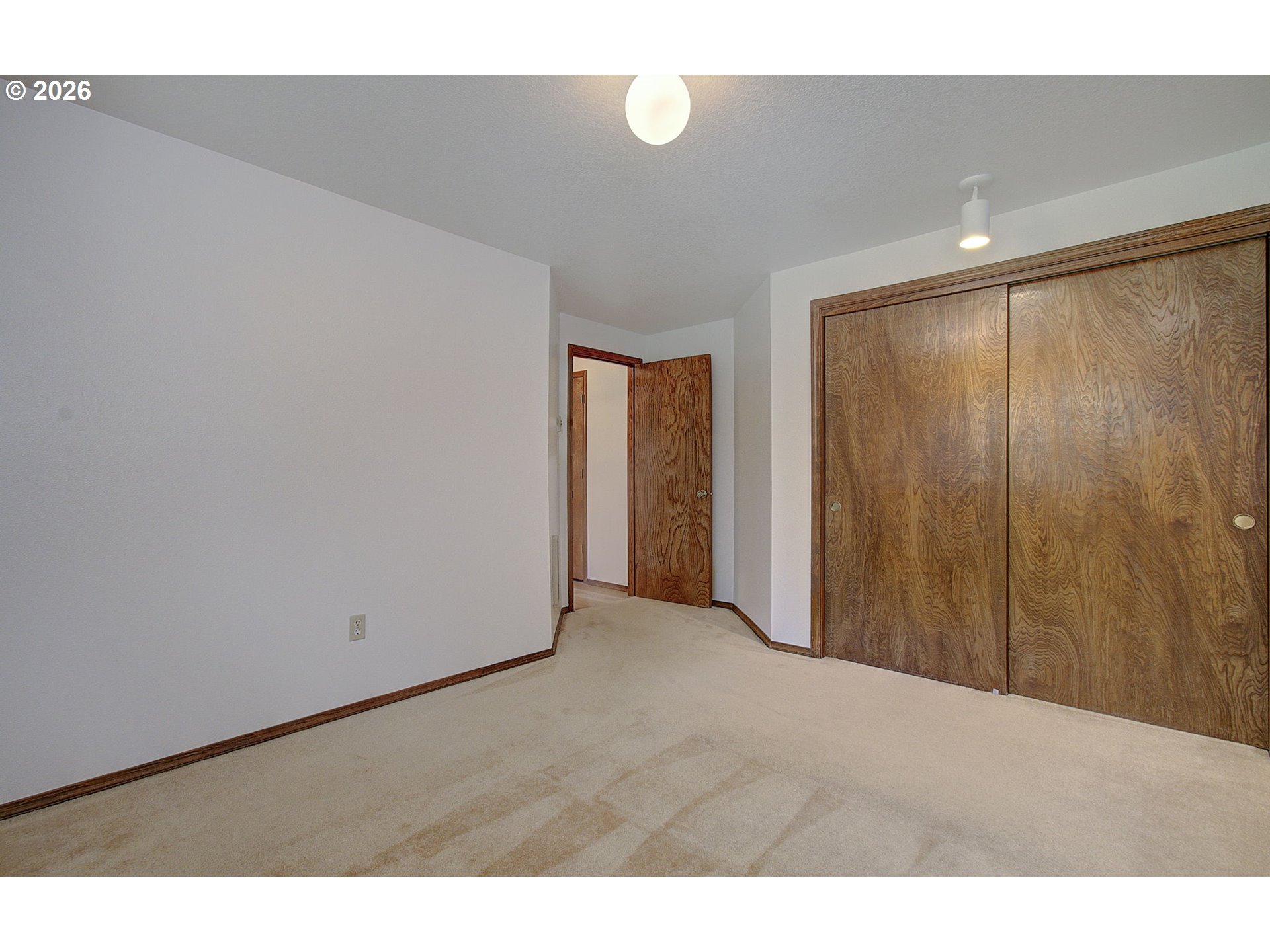 property viewer photo 28