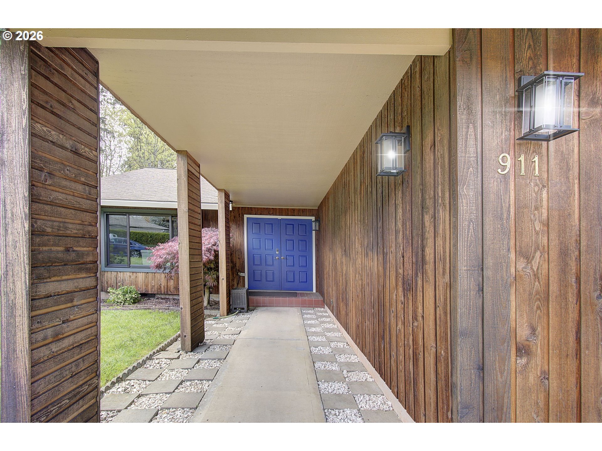 property viewer photo 3
