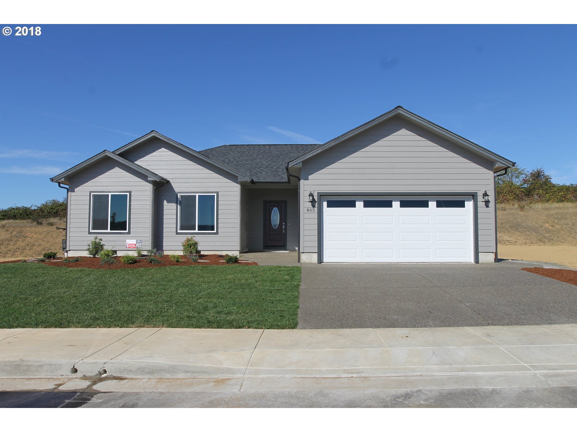 885 Sand Pines Ave, Sutherlin, OR 97479