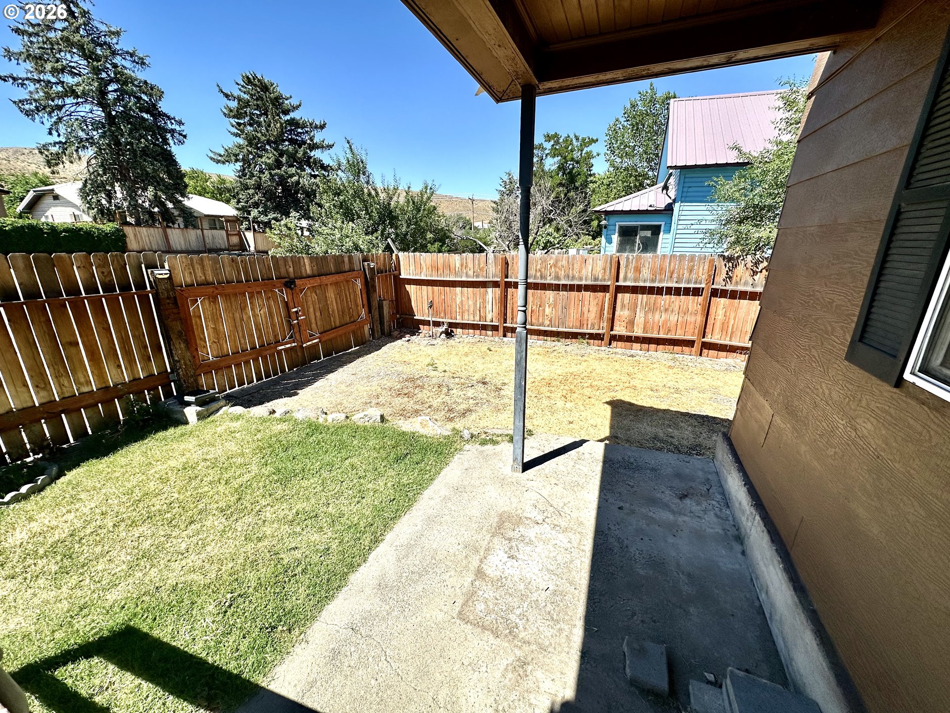main property photo 29