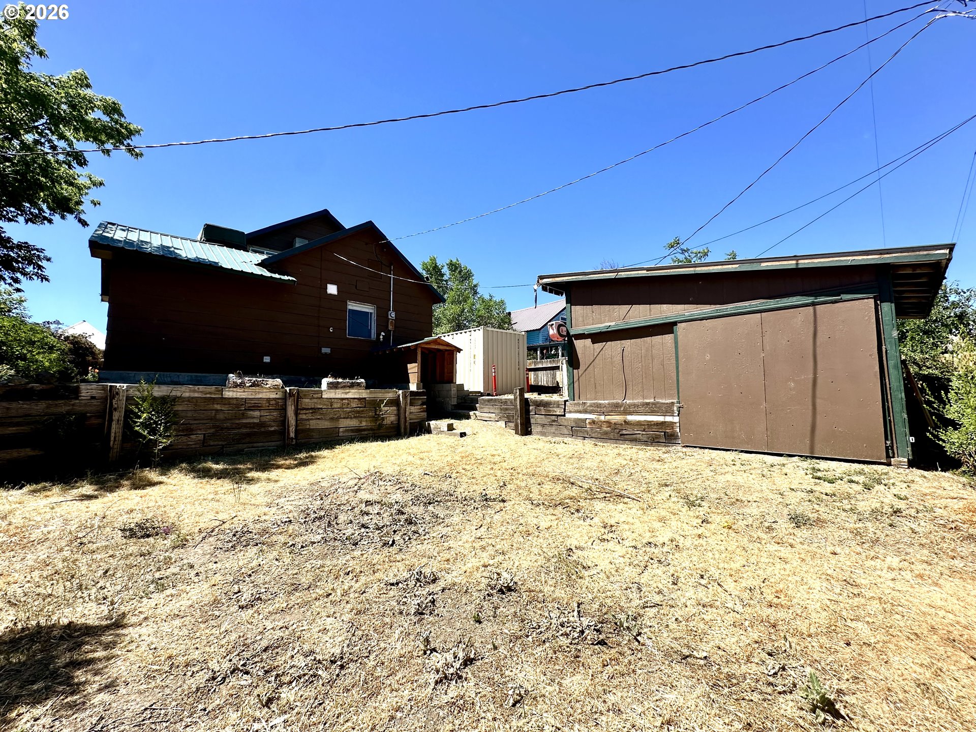 main property photo 32