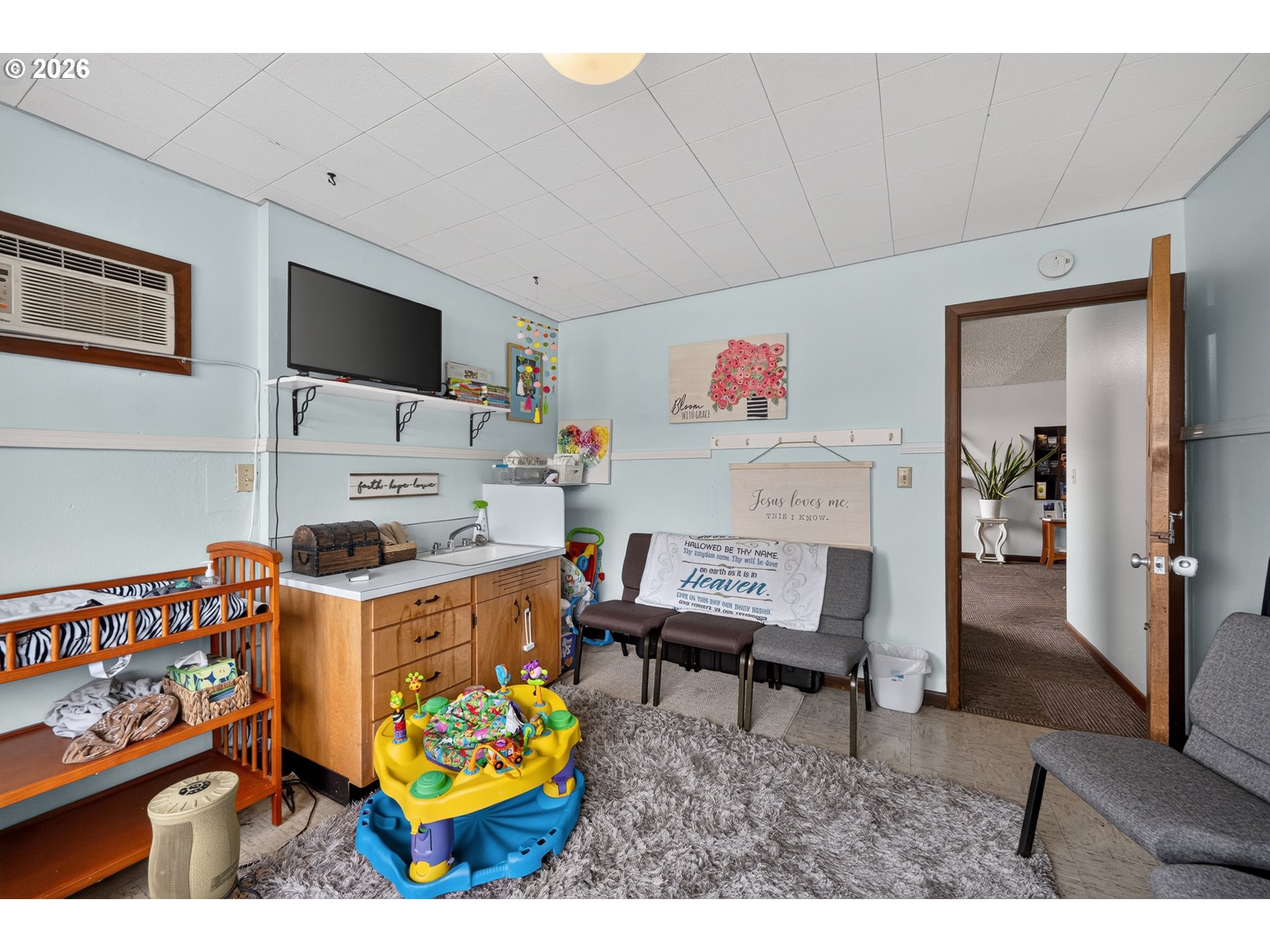 main property photo 15