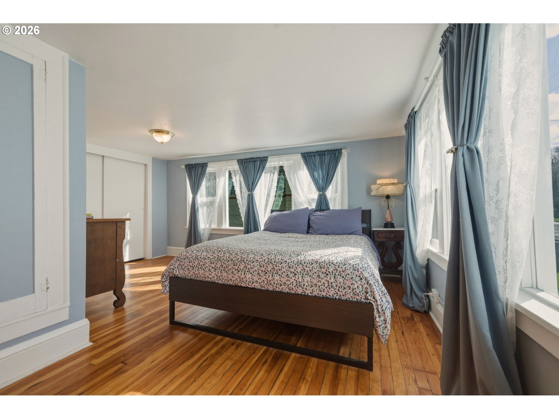 property viewer photo 20