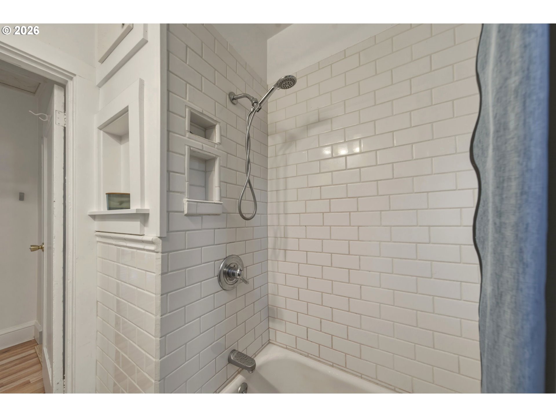 property viewer photo 24