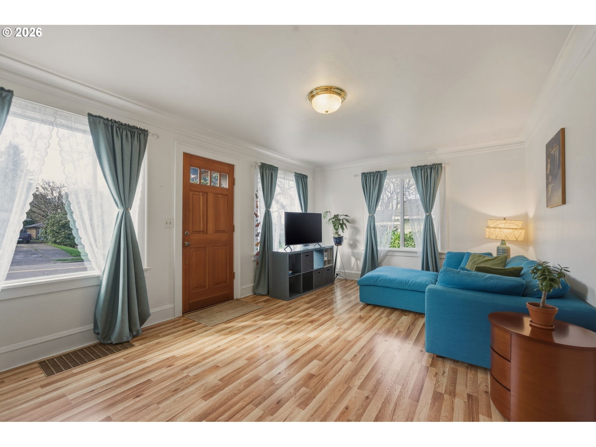 property viewer photo 9
