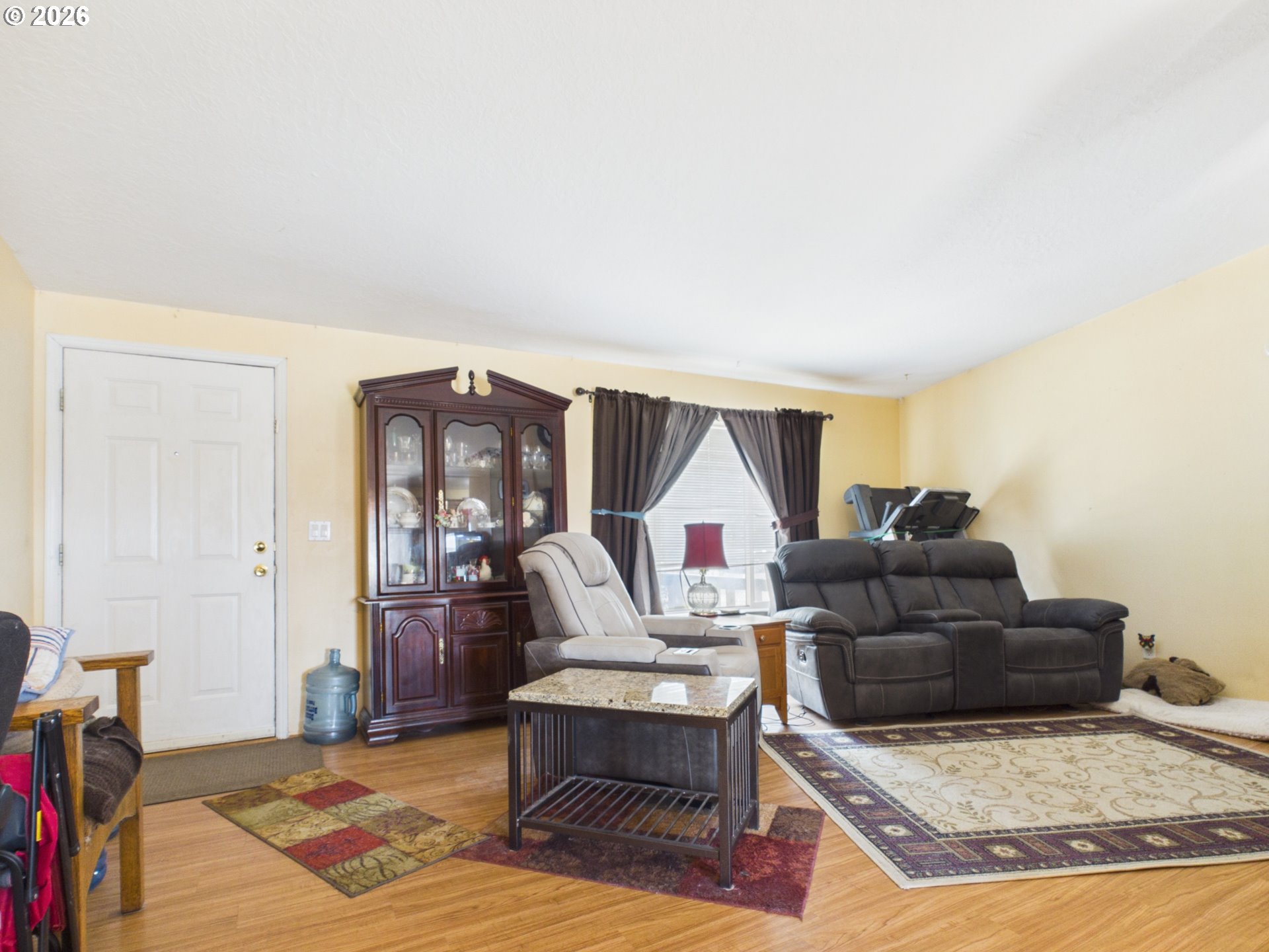 main property photo 8
