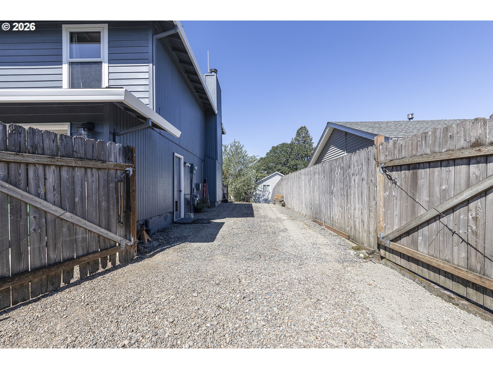 property viewer photo 24