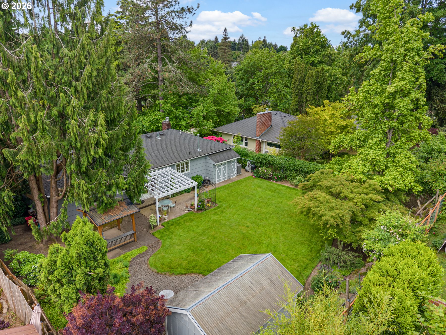 main property photo 32