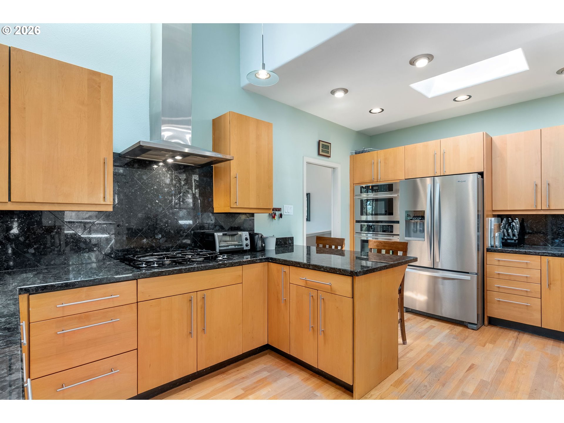 main property photo 10