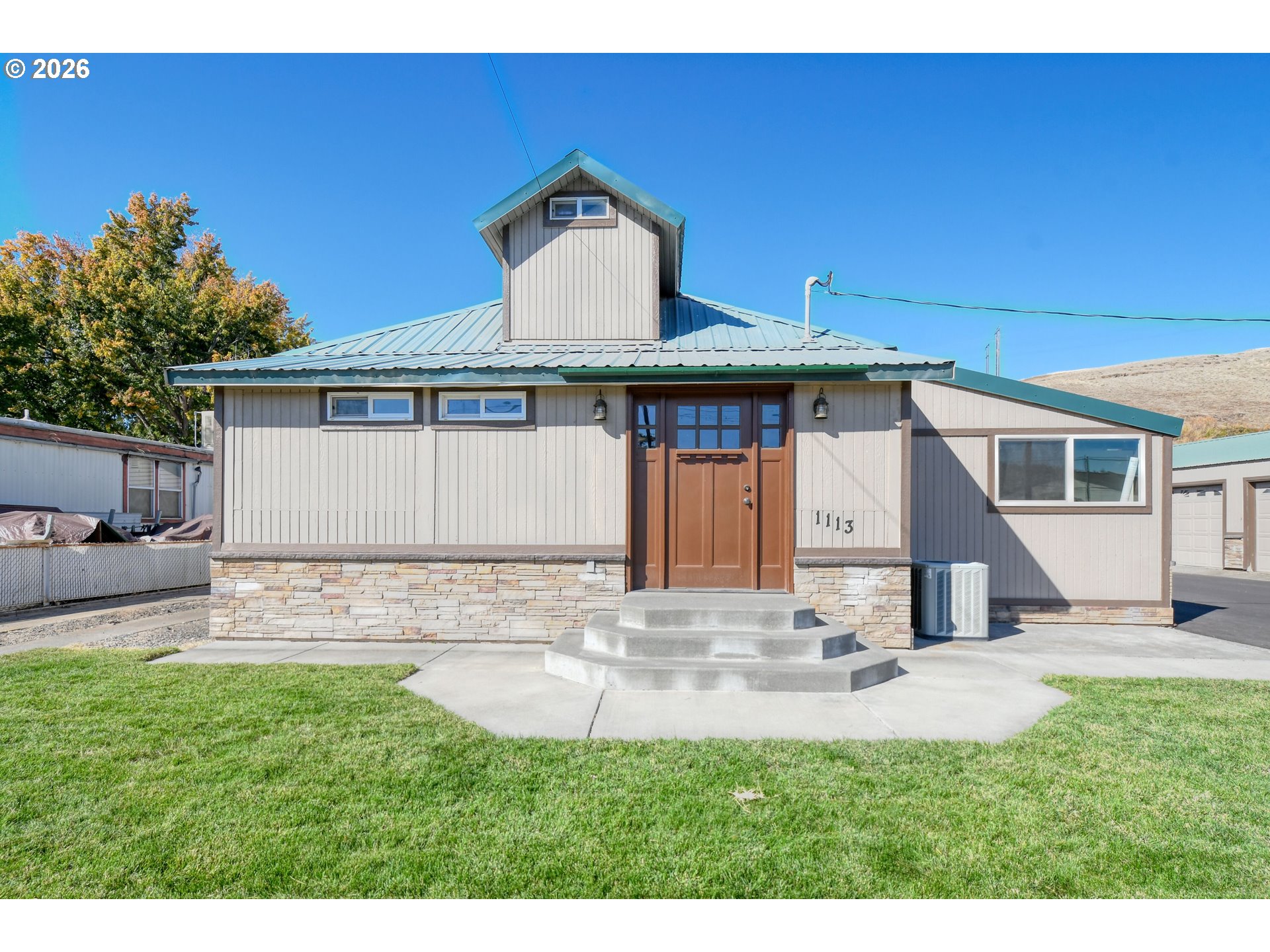 main property photo 1