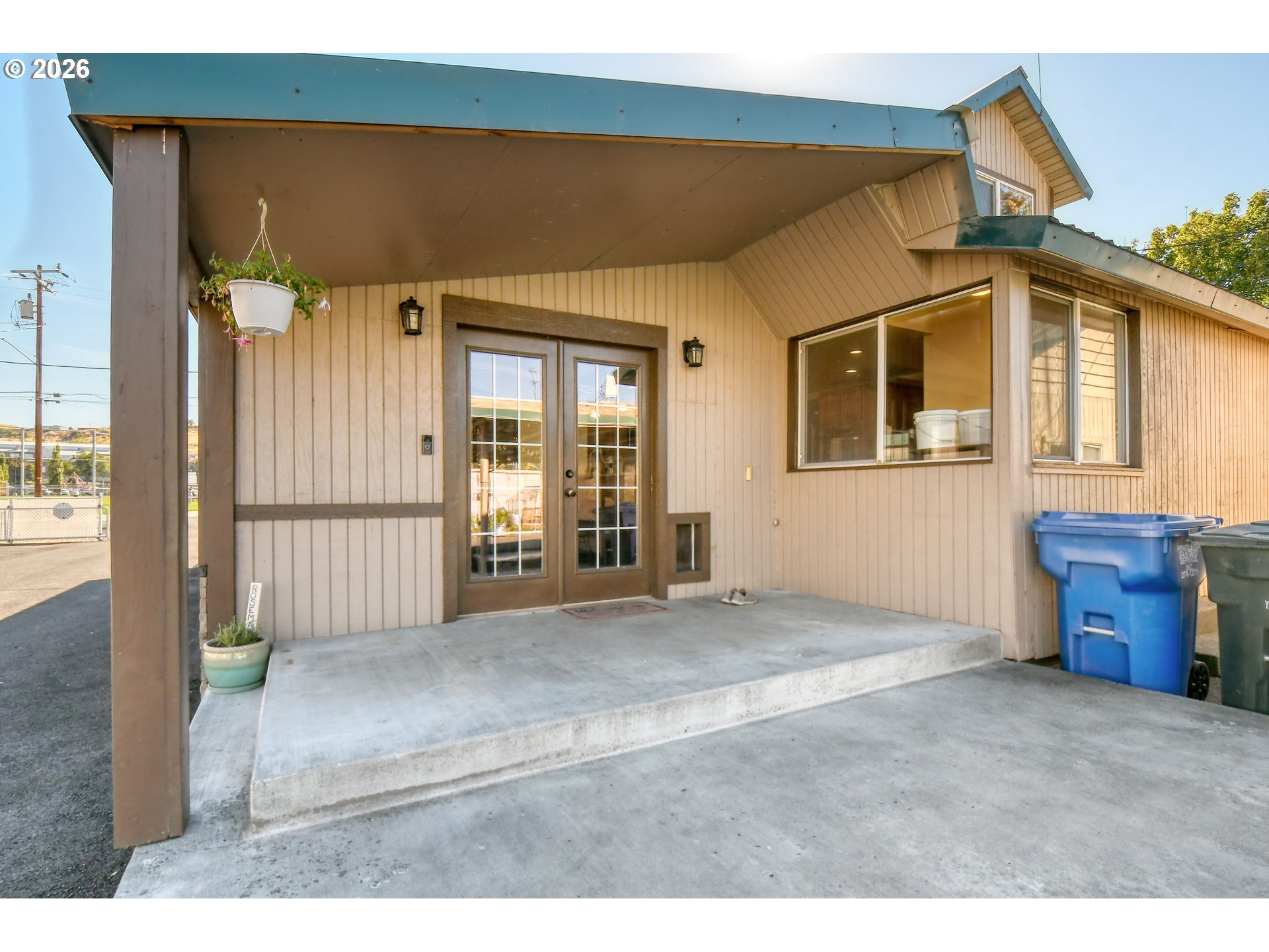 main property photo 33