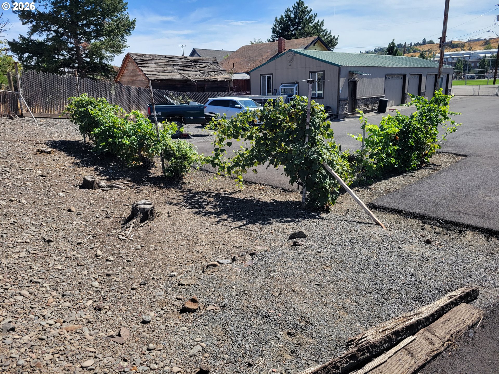 main property photo 41