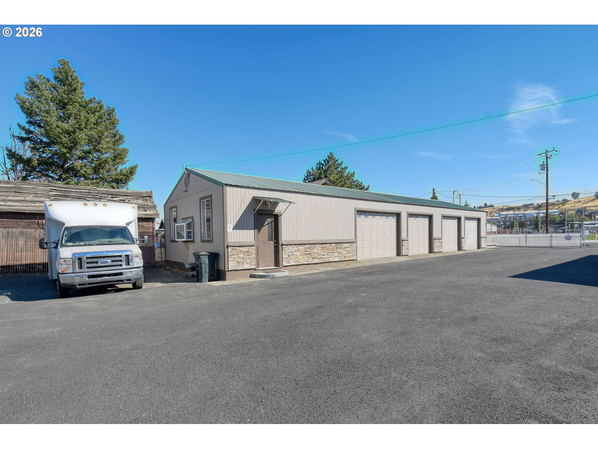 main property photo 44
