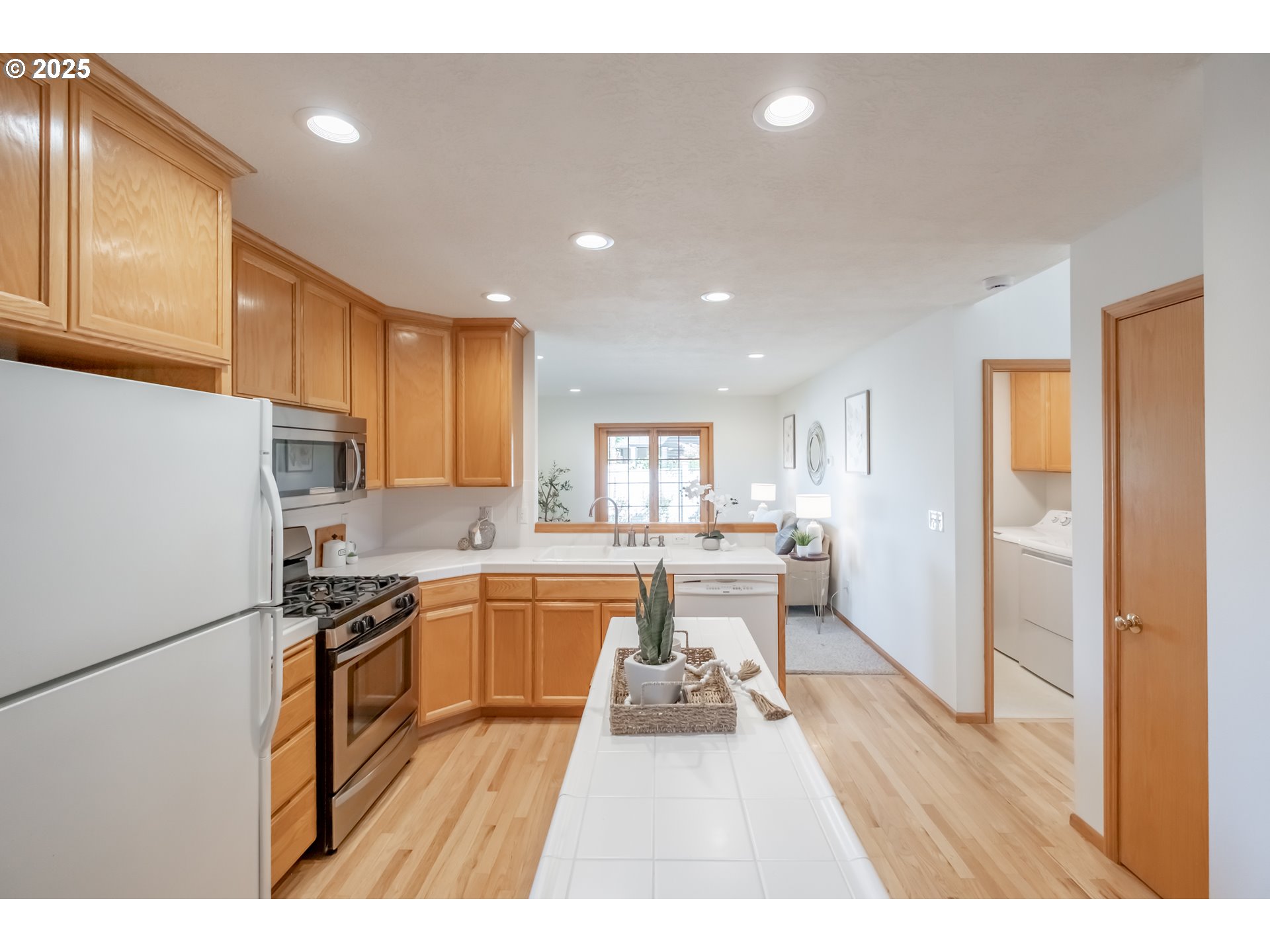 property viewer photo 13