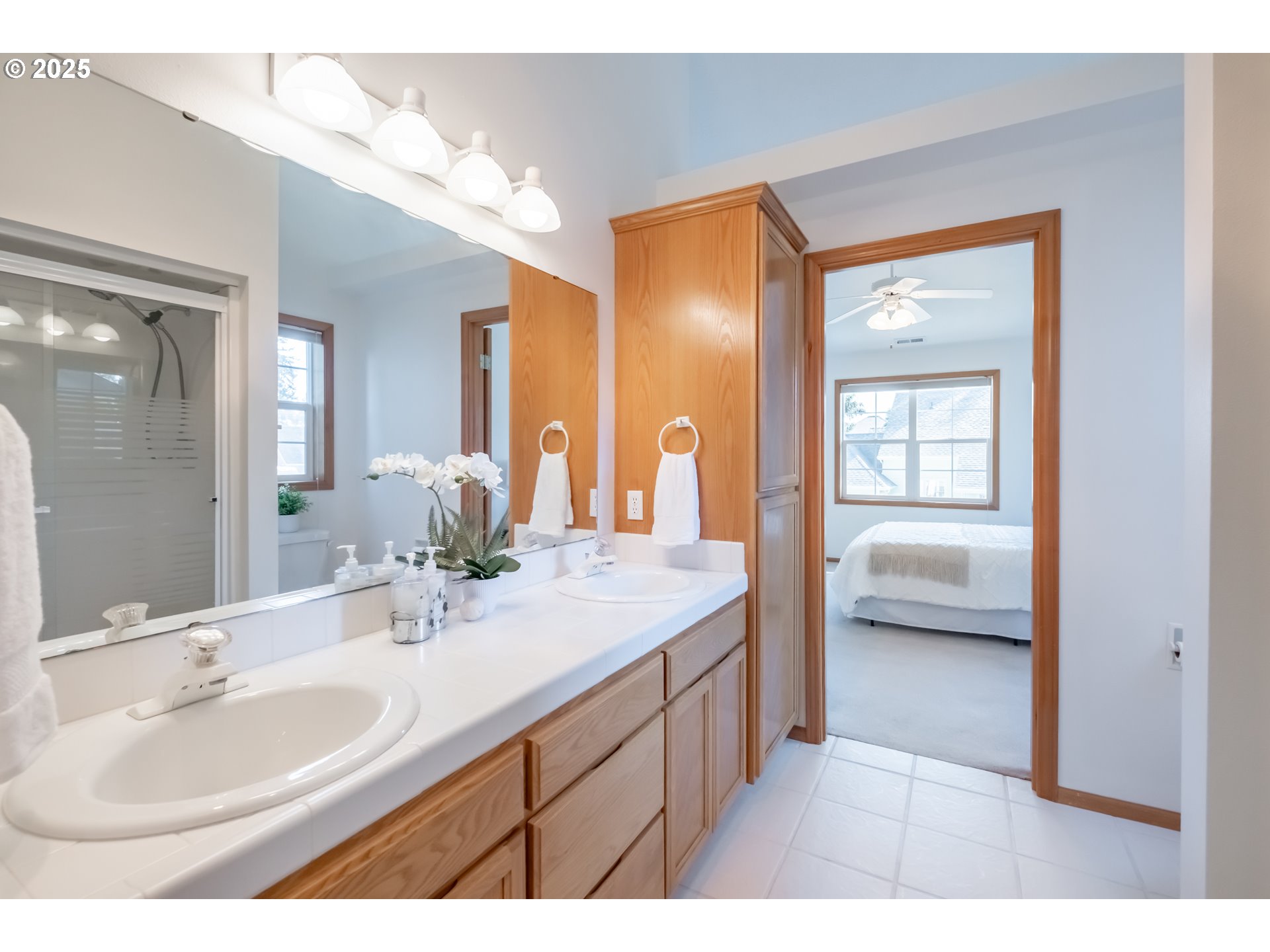 property viewer photo 30