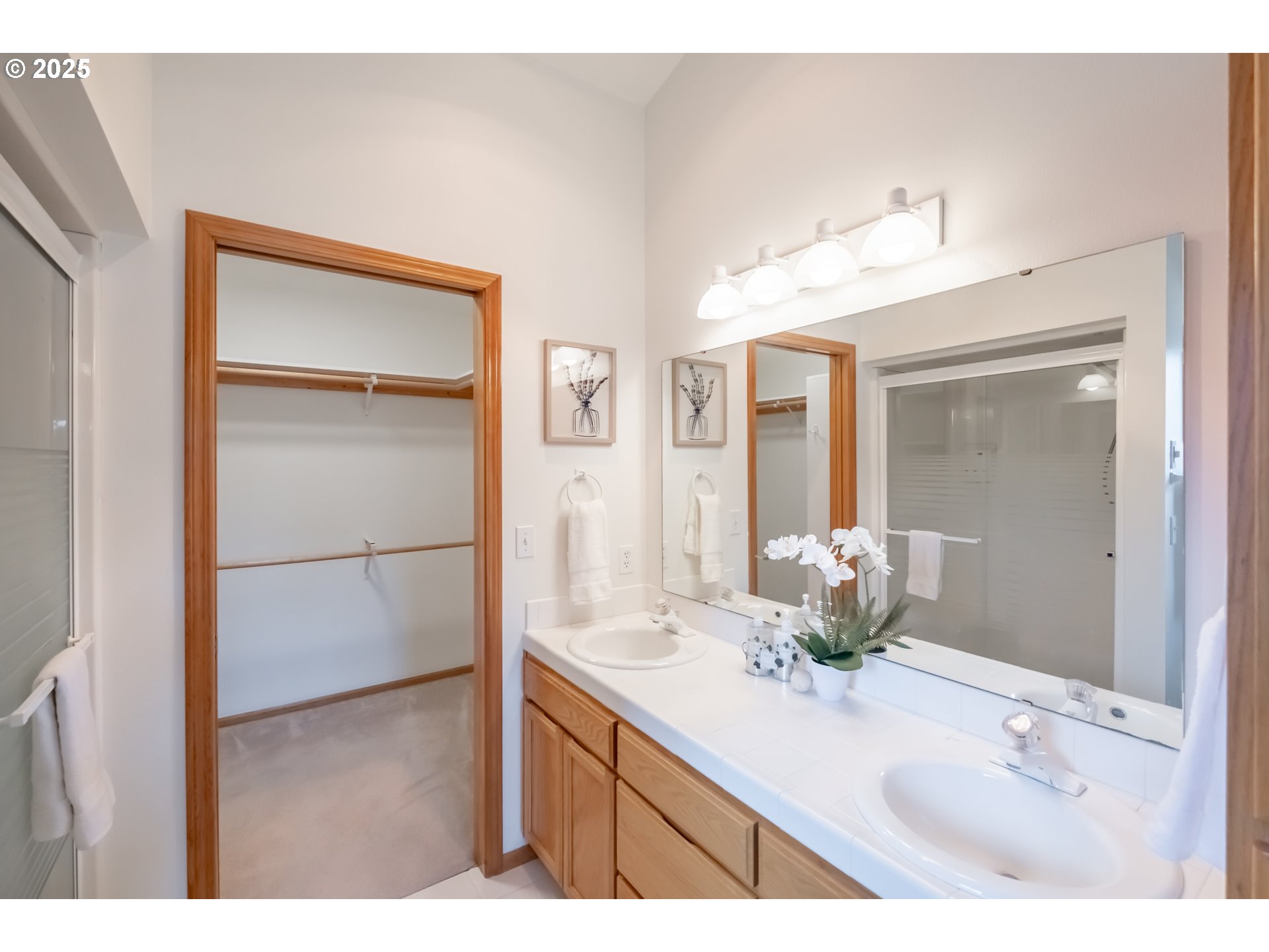 property viewer photo 31