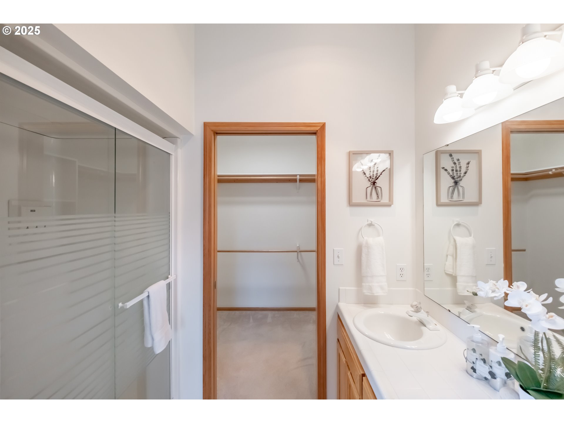 property viewer photo 32