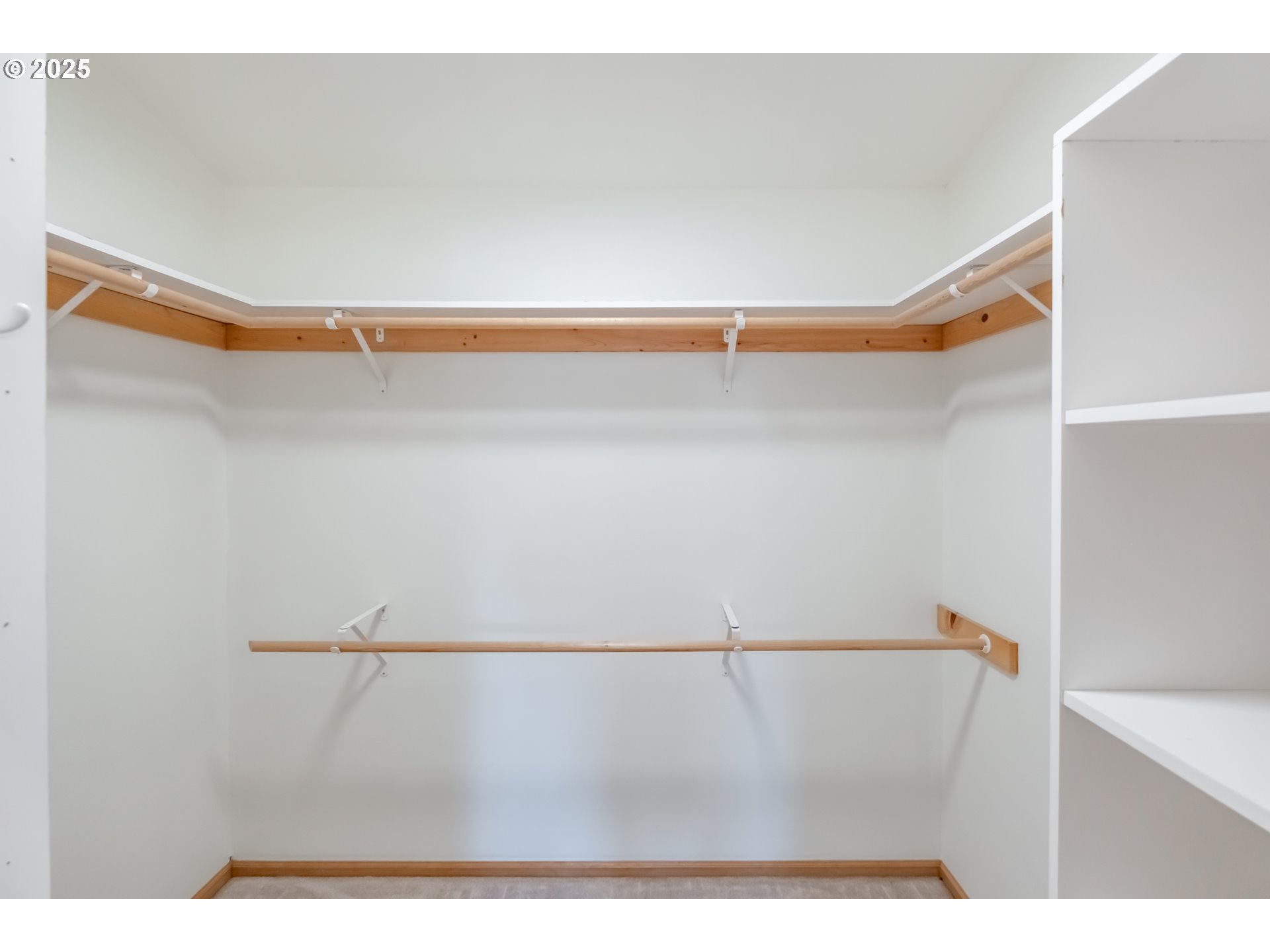 property viewer photo 33